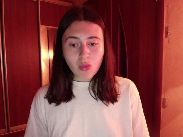 KristinaScott's BongaCams show and profile