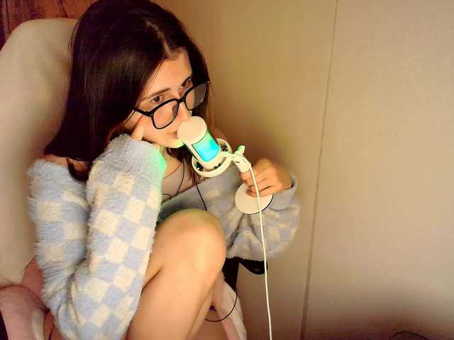 KristinaScott's BongaCams show and profile