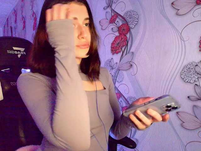 KristinaScott's BongaCams show and profile