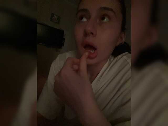 KristinaScott's BongaCams show and profile