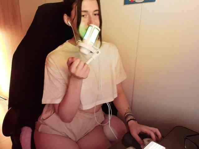 KristinaScott Live Webcam on BongaCams