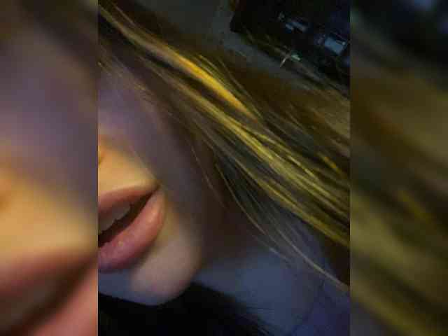 KristinaScott webcam