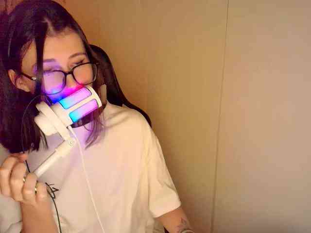 KristinaScott Live Webcam on BongaCams