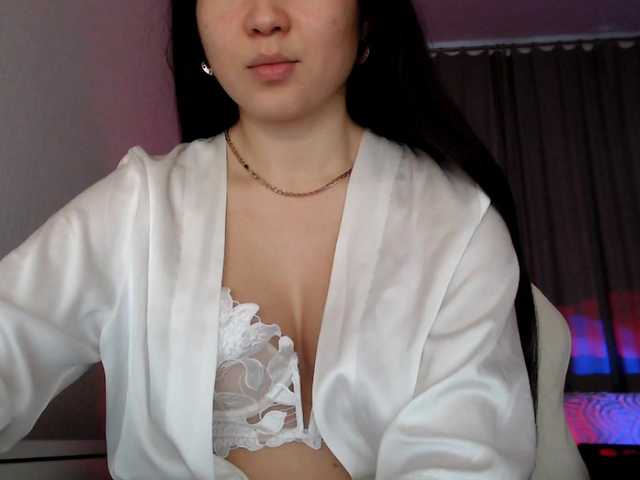 Lili-asian's BongaCams show and profile
