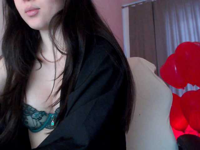 Lili-asian's BongaCams show and profile