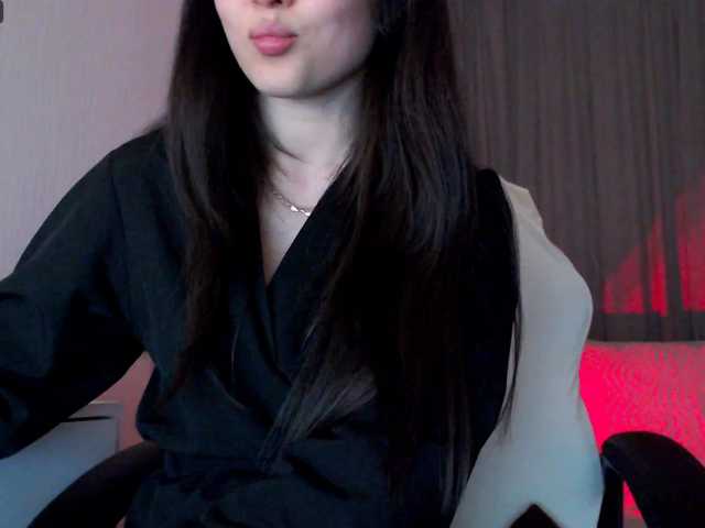 Lili-asian's BongaCams show and profile