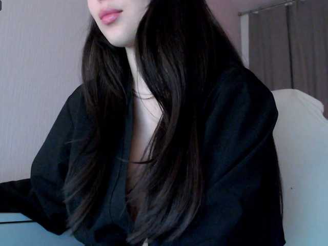 Lili-asian's BongaCams show and profile