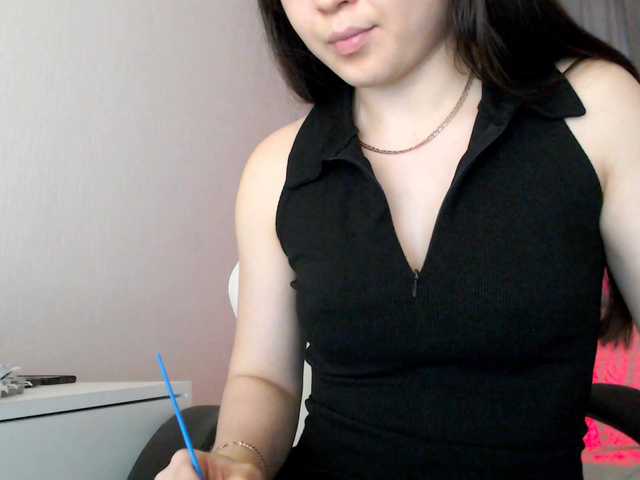 Lili-asian's BongaCams show and profile