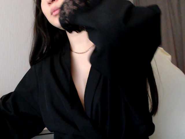 Lili-asian's BongaCams show and profile