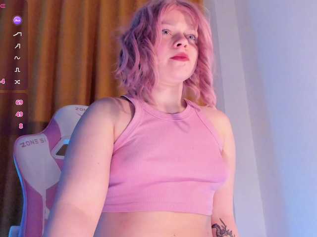 CutieSue's BongaCams show and profile