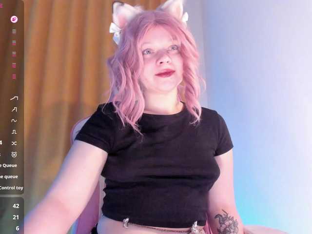 CutieSue's BongaCams show and profile