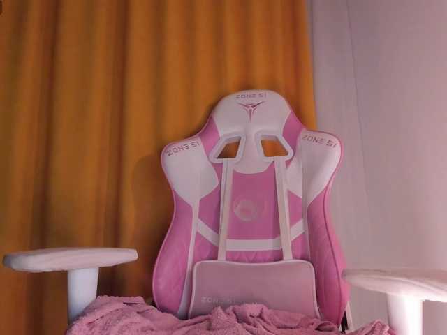 CutieSue's BongaCams show and profile