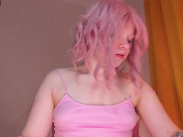 видео CutieSue