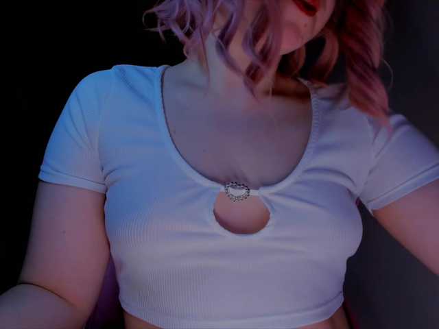 CutieSue's BongaCams show and profile
