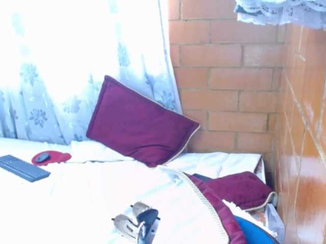 Charlotemple5's BongaCams show and profile