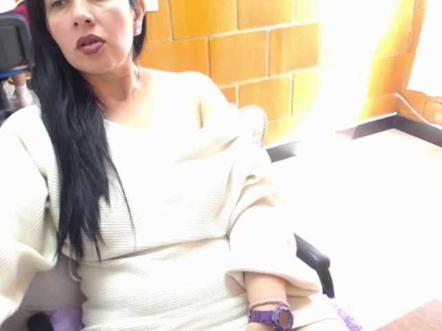 Charlotemple5 webcam bongacams model stream image