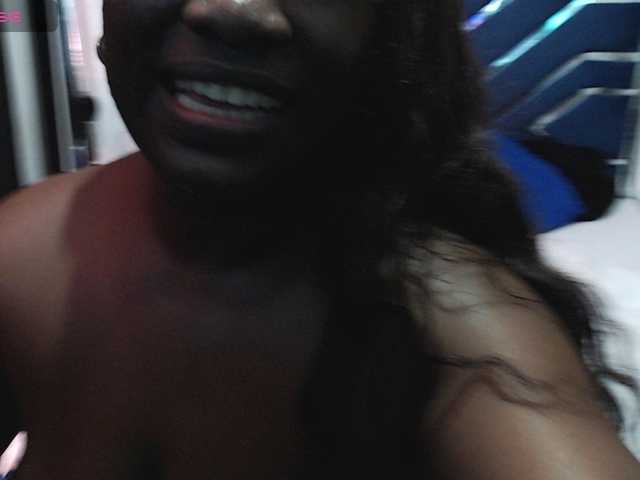 ViviannLane's BongaCams show and profile