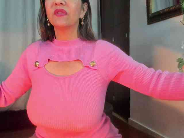 divine-mature webcam