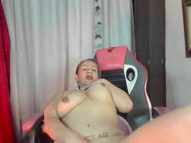 divine-mature webcam