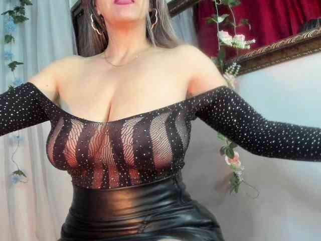 real live cam Divine-mature