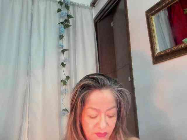 hd live sex Divine-mature