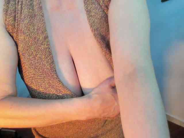 divine-mature webcam