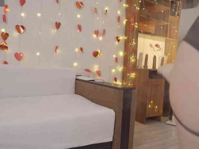 LovelyLuna webcam