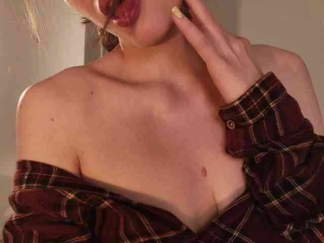 NinaNight webcam