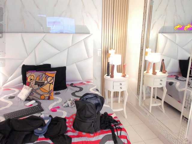 cinthya11 webcam bongacams model stream image