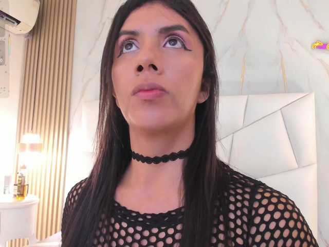cinthya11 webcam bongacams model stream image