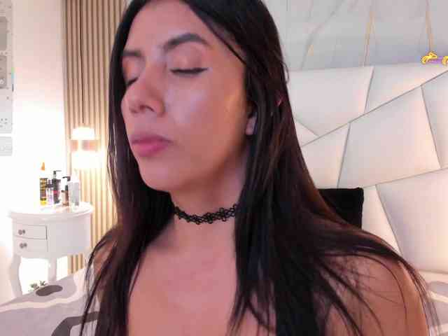 cinthya11 webcam