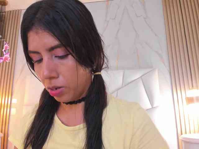 cinthya11 webcam
