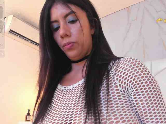 cinthya11 webcam