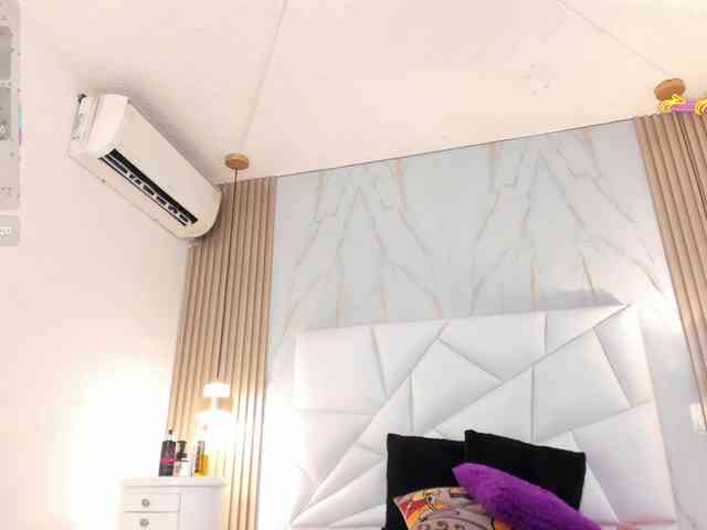 cinthya11 webcam