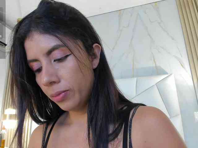 cinthya11 webcam