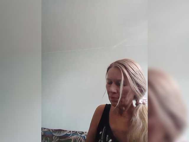 victoria71's BongaCams show and profile