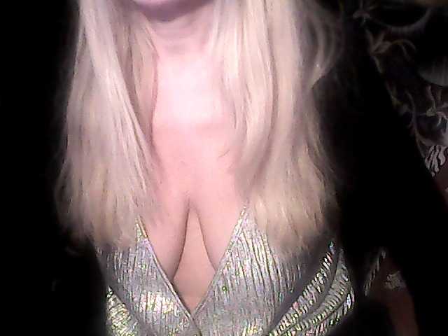 victoria71's BongaCams show and profile