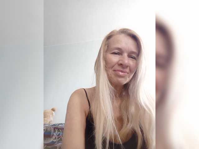 victoria71's BongaCams show and profile