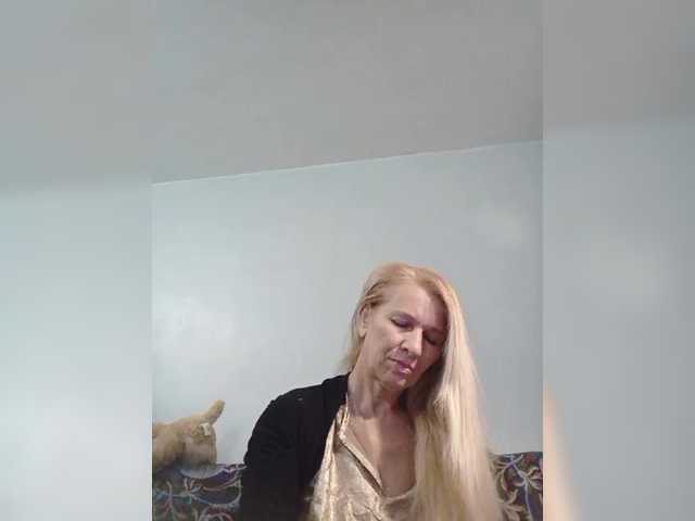 victoria71's BongaCams show and profile