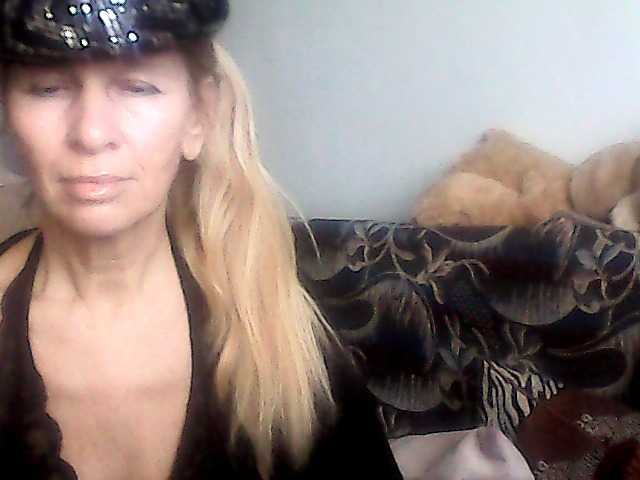 victoria71's BongaCams show and profile