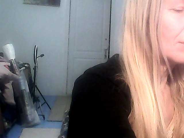 victoria71's BongaCams show and profile