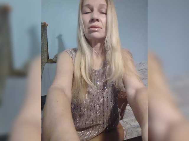 victoria71's BongaCams show and profile