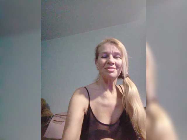 victoria71's BongaCams show and profile
