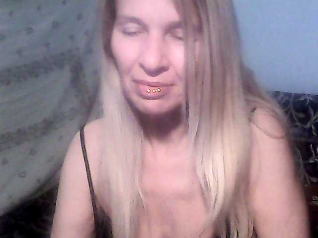 victoria71's BongaCams show and profile