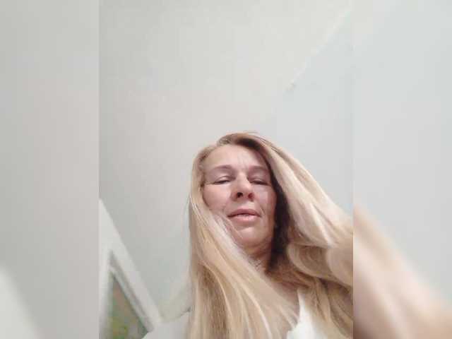 victoria71's BongaCams show and profile