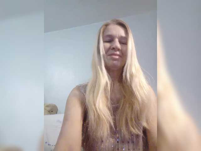 victoria71's BongaCams show and profile