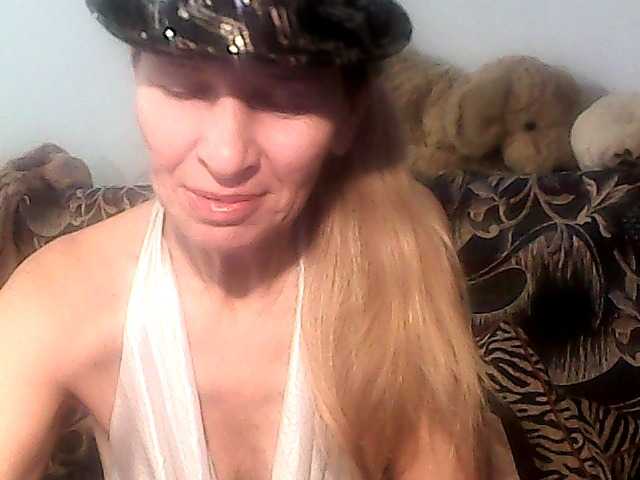 victoria71's BongaCams show and profile