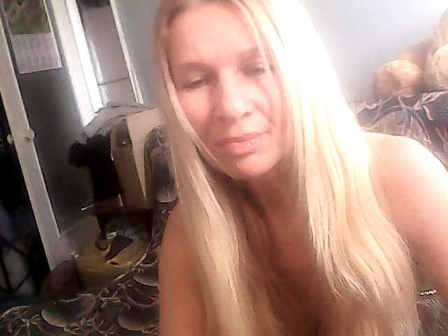 victoria71's BongaCams show and profile