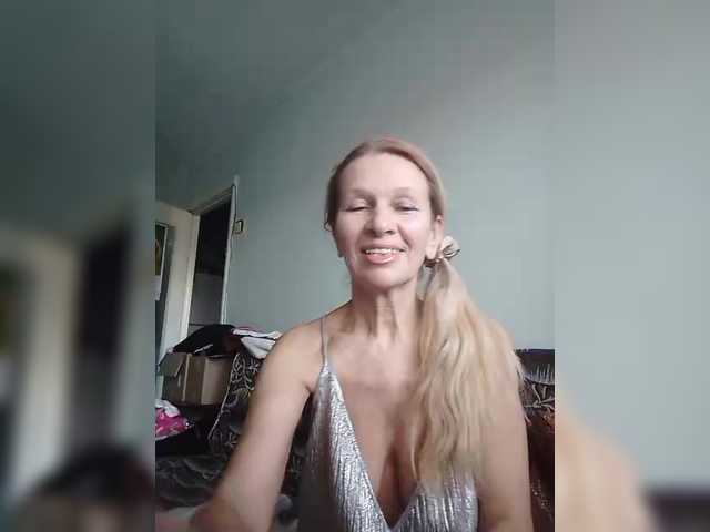 victoria71's BongaCams show and profile