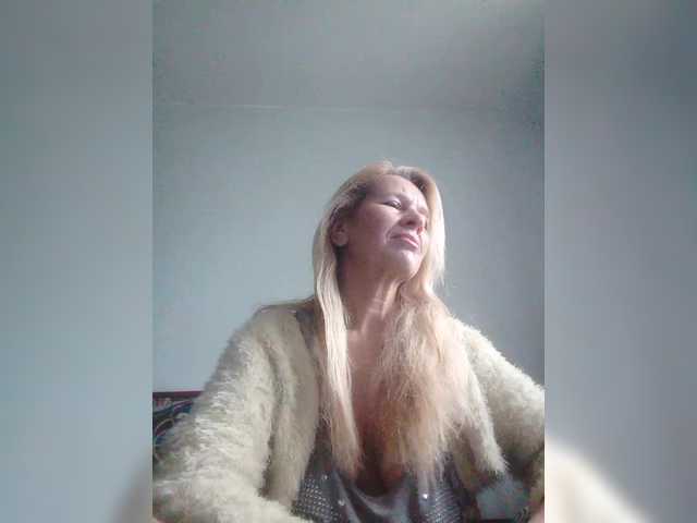 victoria71's BongaCams show and profile